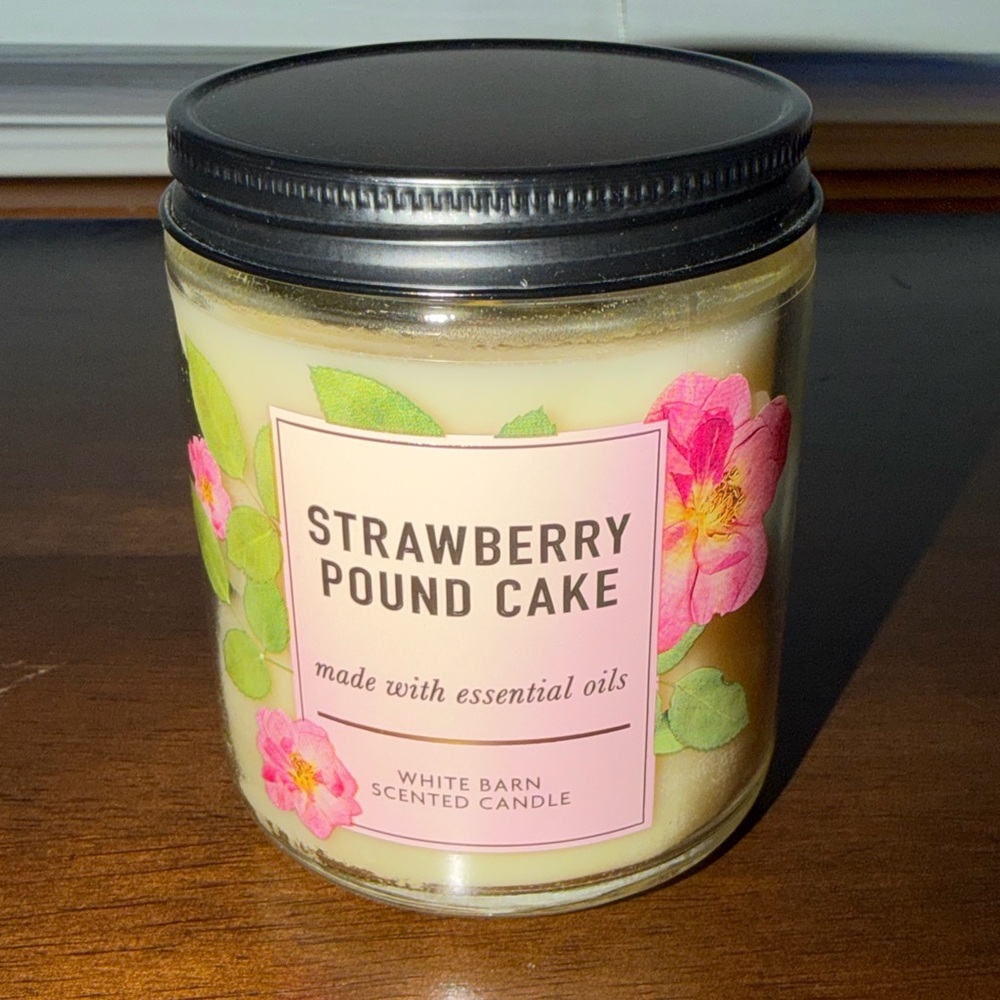 Bath & Body Works single wick jar candle